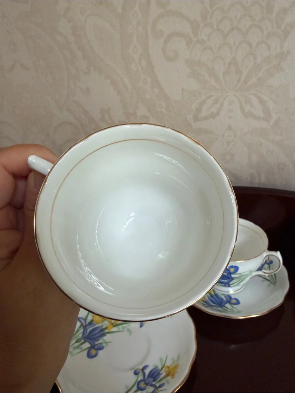 Set of 3  vintage Royal Vale bone china teacups and saucers